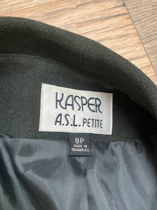 Kasper Dark Green Striped Blazer Pants Lined Polyester Suit Size 8P Women’s - Picture 9 of 11